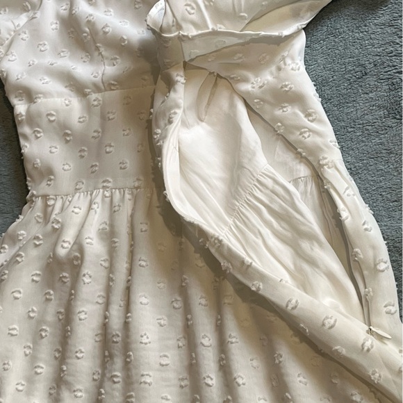 NWT Evereve Line & Dot white maxi dress with flutter sleeves - Picture 12 of 16